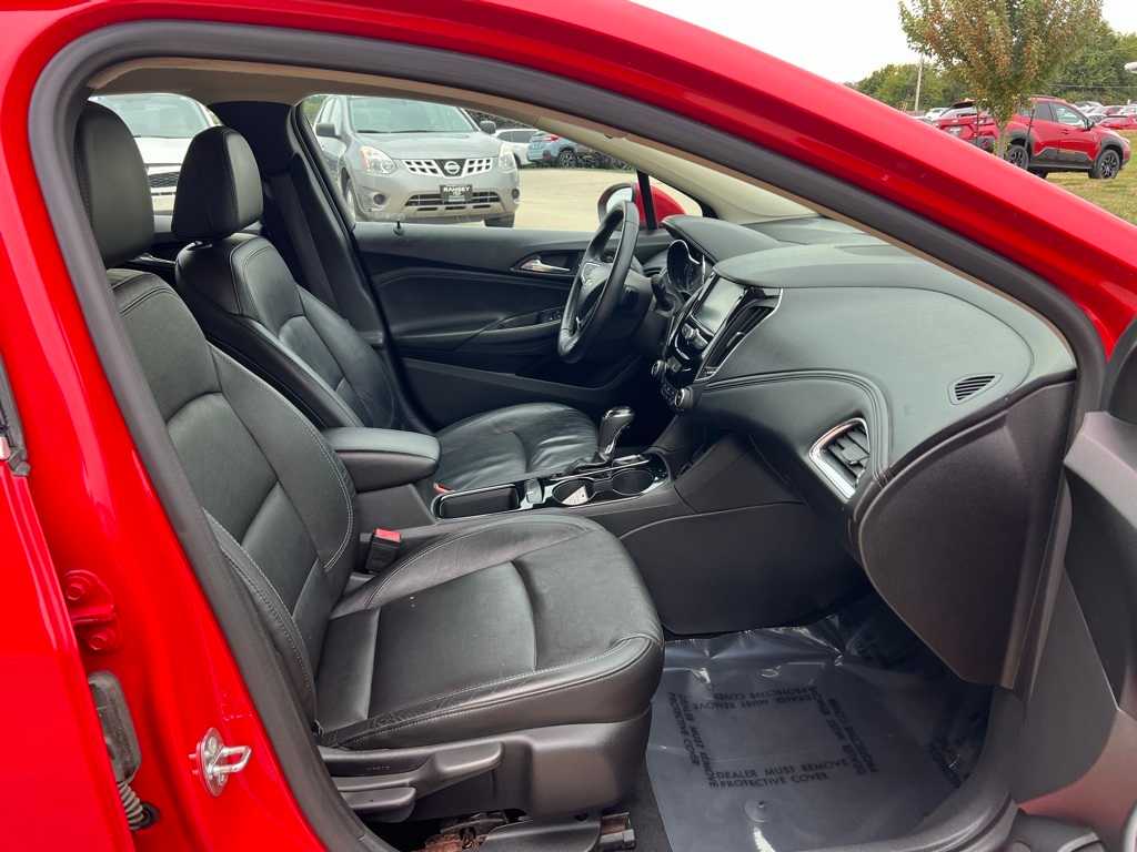 Thumbnail: 2016 Chevrolet Cruze - 18