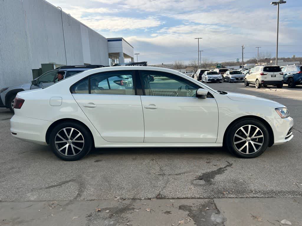 Thumbnail: 2017 Volkswagen Jetta - 7