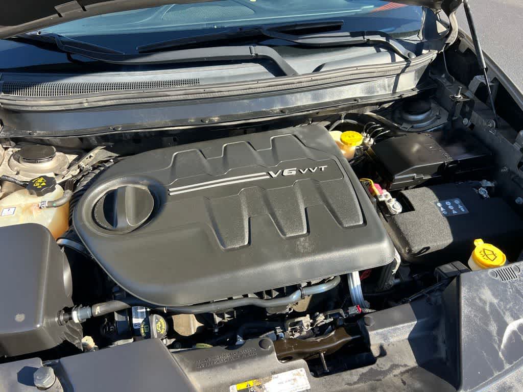 Thumbnail: 2016 Jeep Cherokee - 11