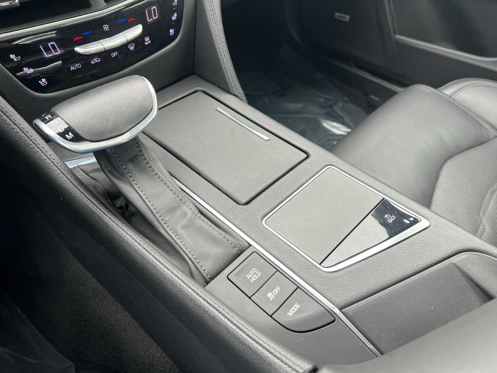 Thumbnail: 2017 Cadillac CT6 - 30
