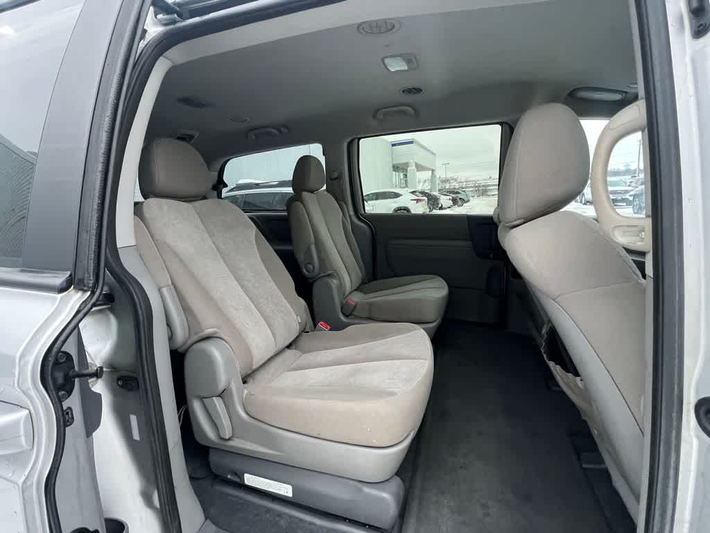 Thumbnail: 2012 Kia Sedona - 14