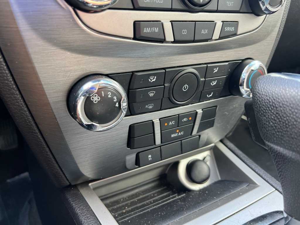 Thumbnail: 2010 Ford Fusion - 29