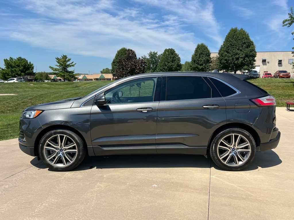Thumbnail: 2019 Ford Edge - 3