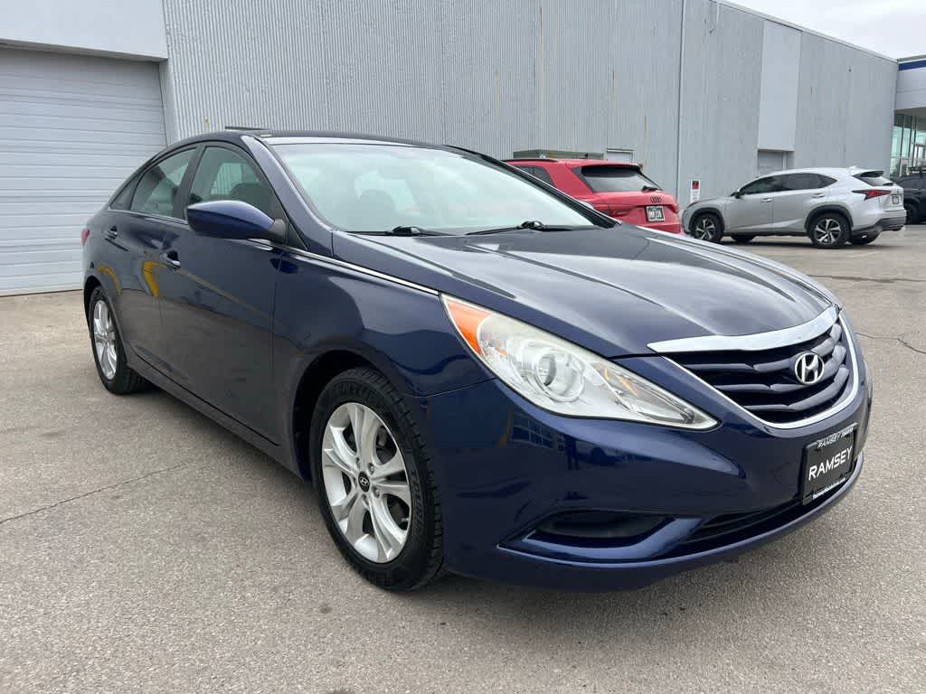 Thumbnail: 2011 Hyundai Sonata - 8