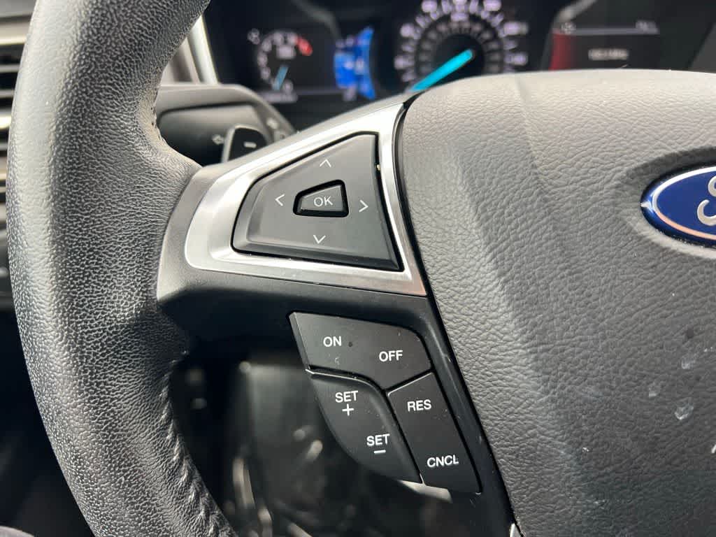 Thumbnail: 2017 Ford Fusion - 21