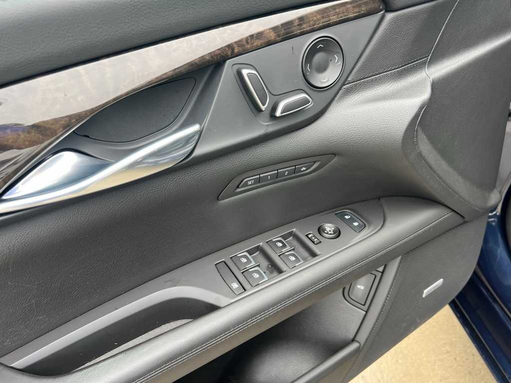 Thumbnail: 2017 Cadillac CT6 - 12