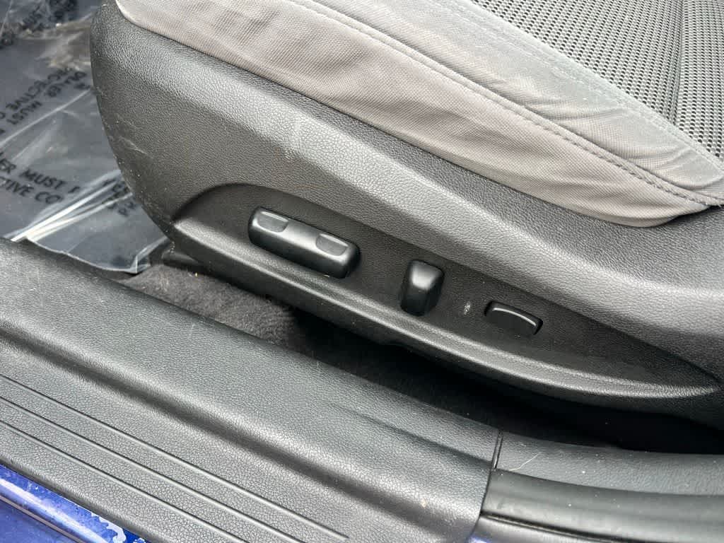 Thumbnail: 2011 Hyundai Sonata - 18