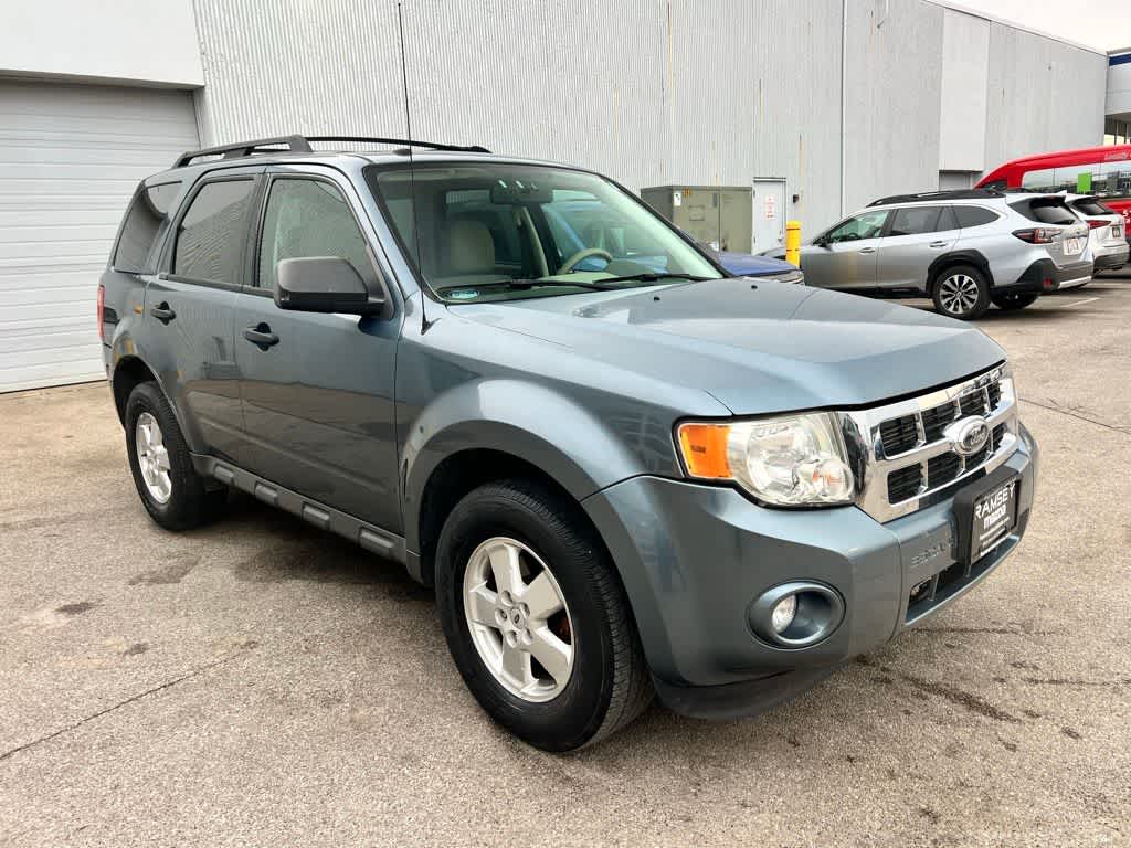 Thumbnail: 2011 Ford Escape - 8