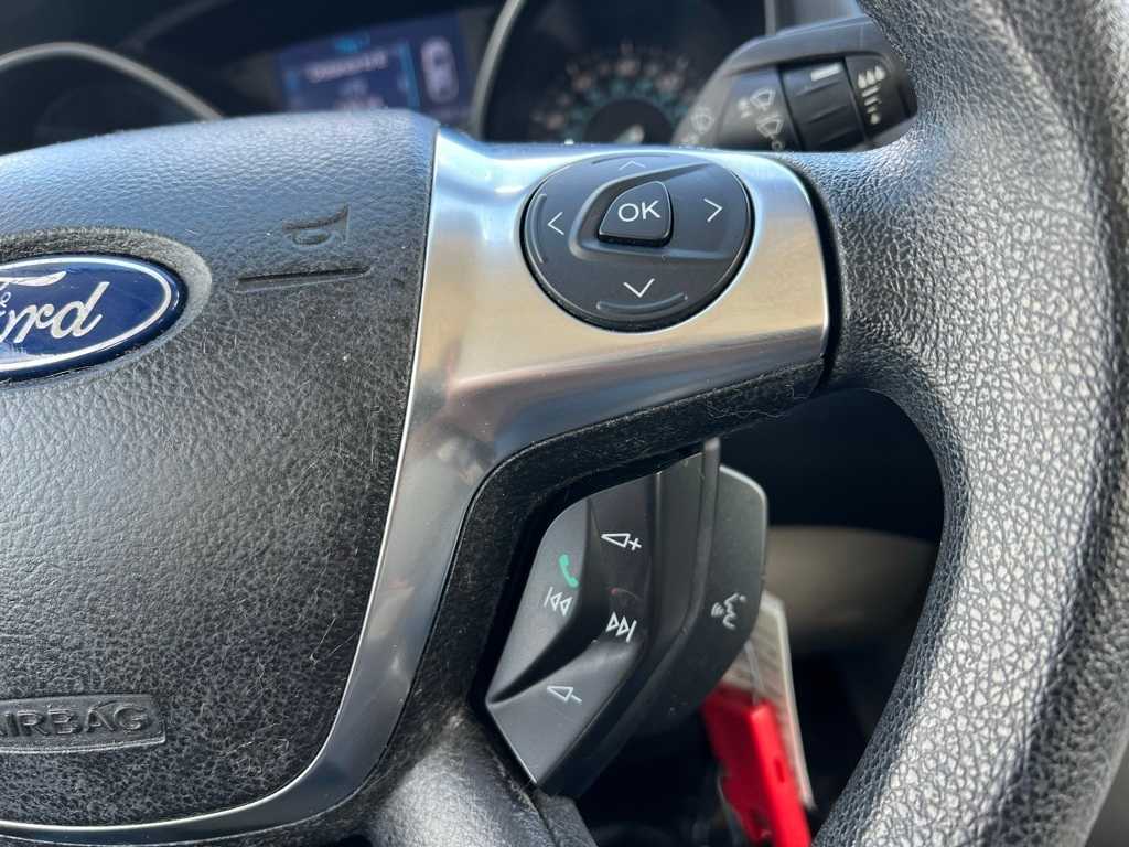 2012 Ford Focus SE 20