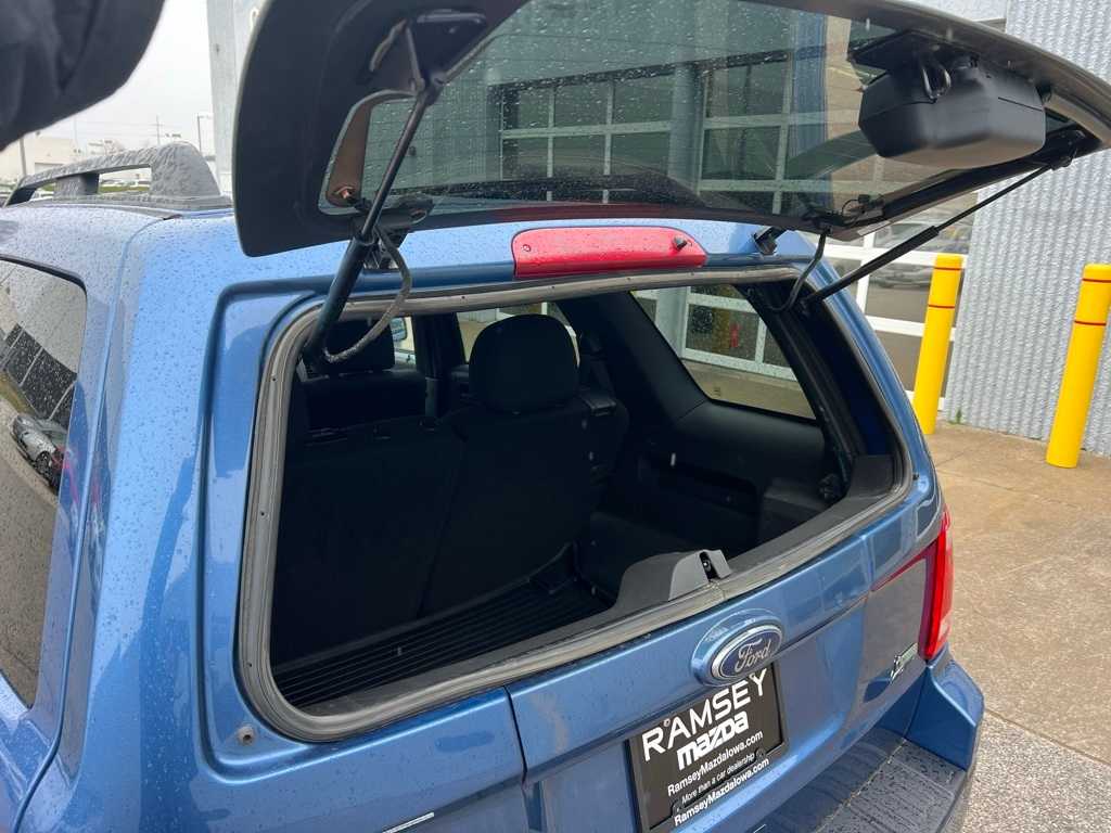 Thumbnail: 2010 Ford Escape - 18