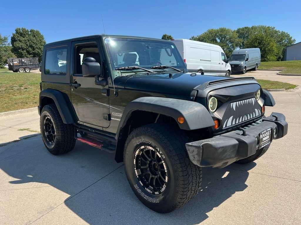 Thumbnail: 2010 Jeep Wrangler - 8