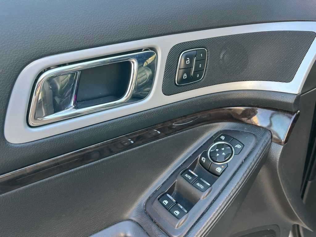 Thumbnail: 2014 Ford Explorer - 12