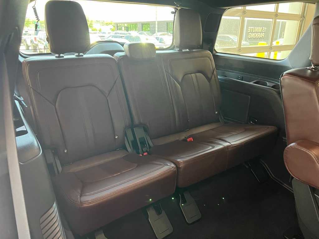 Thumbnail: 2022 Ford Expedition - 18