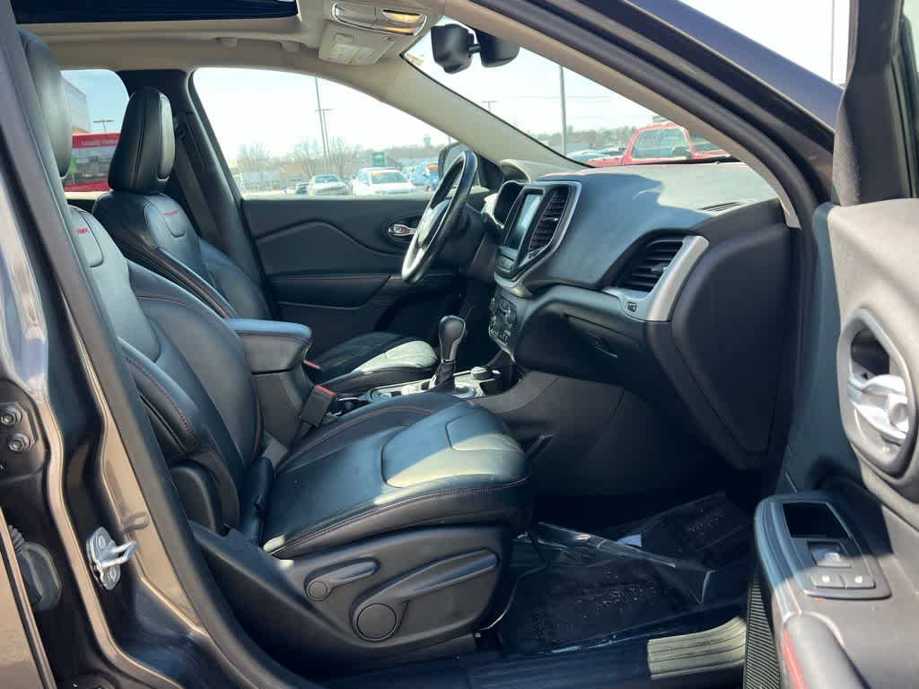 Thumbnail: 2014 Jeep Cherokee - 23