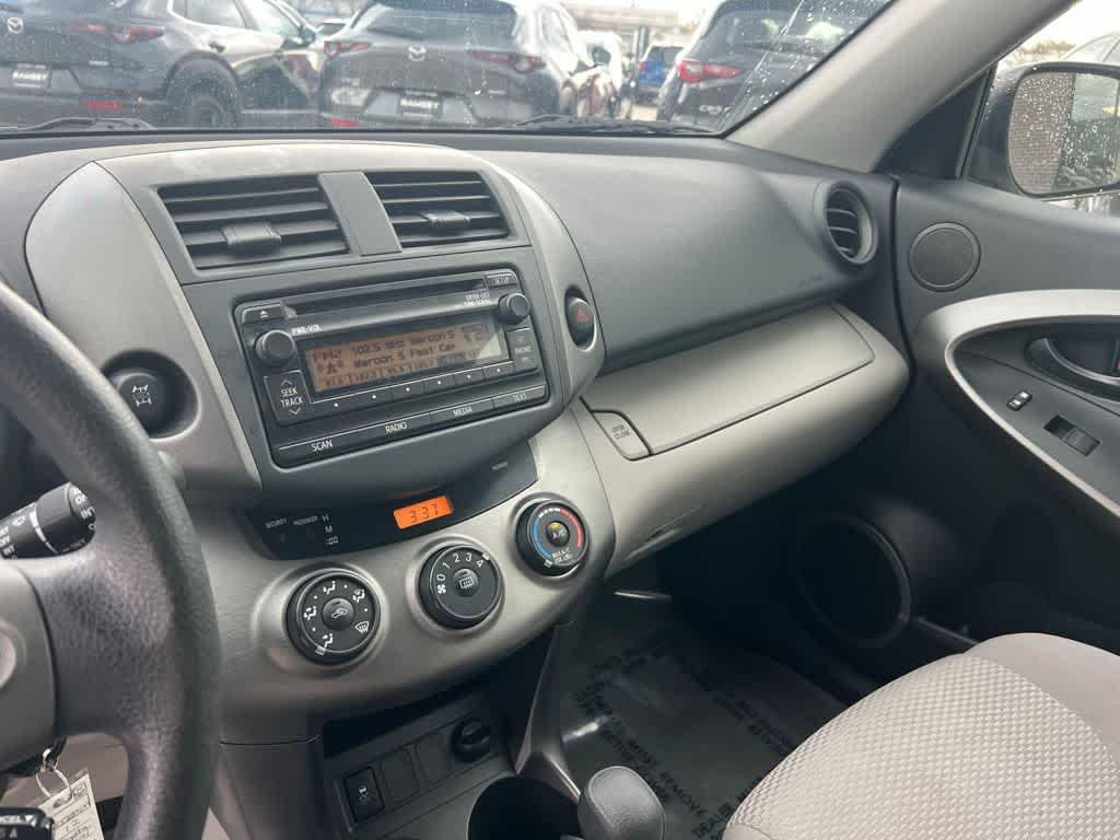 Thumbnail: 2012 Toyota RAV4 - 25