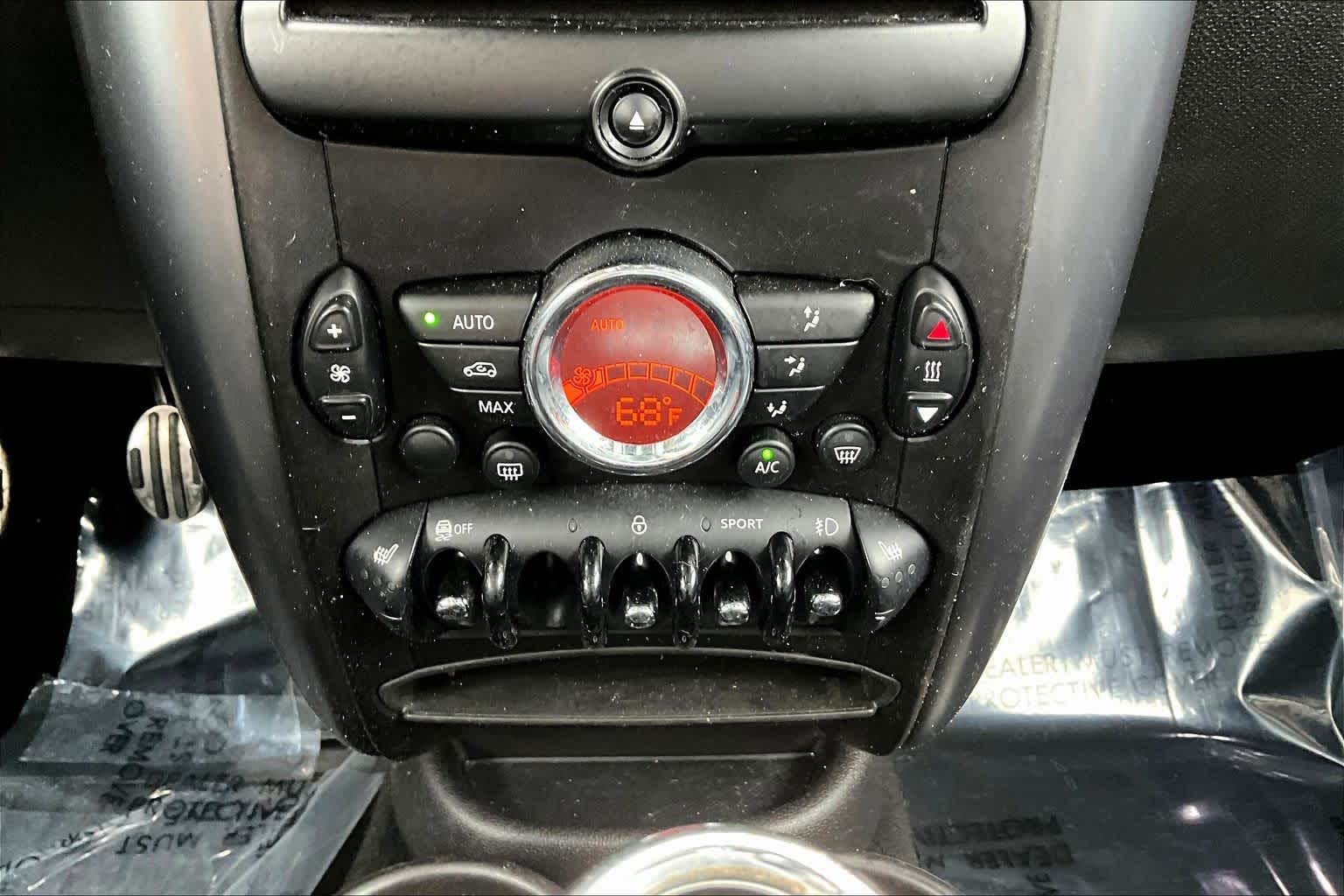 Thumbnail: 2014 MINI Cooper Paceman - 23