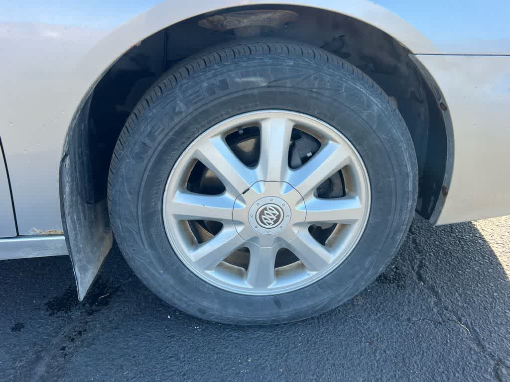 Thumbnail: 2005 Buick LaCrosse - 13