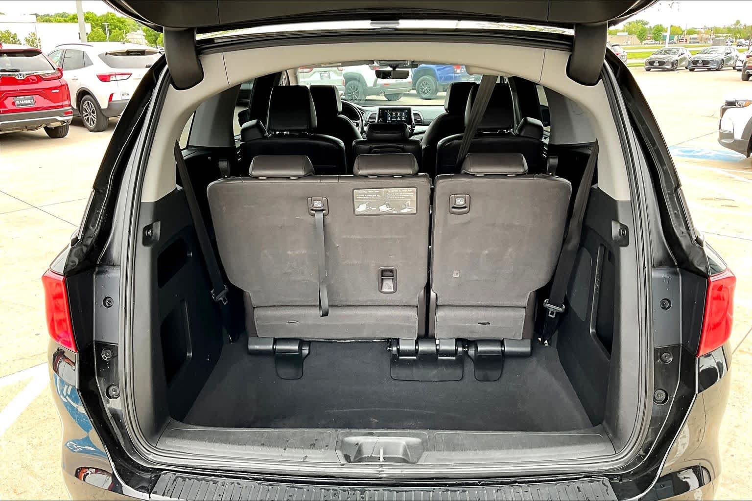 Thumbnail: 2018 Honda Odyssey - 9
