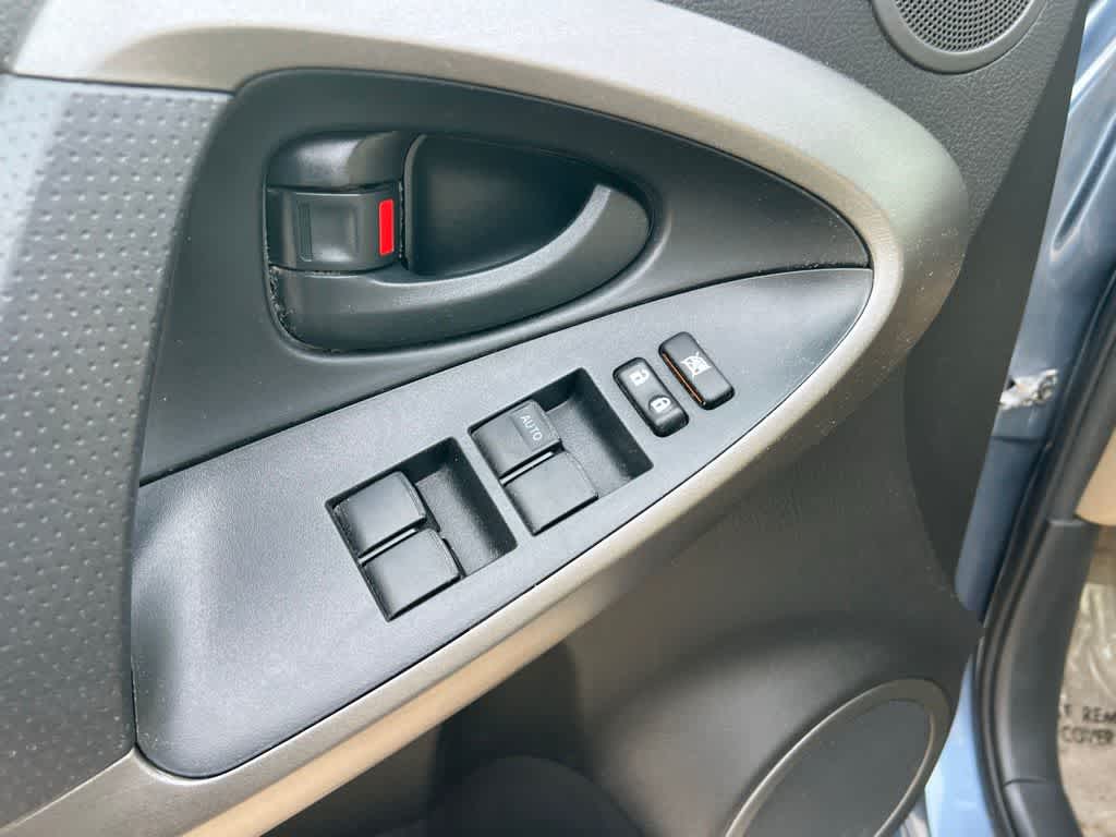 Thumbnail: 2010 Toyota RAV4 - 12