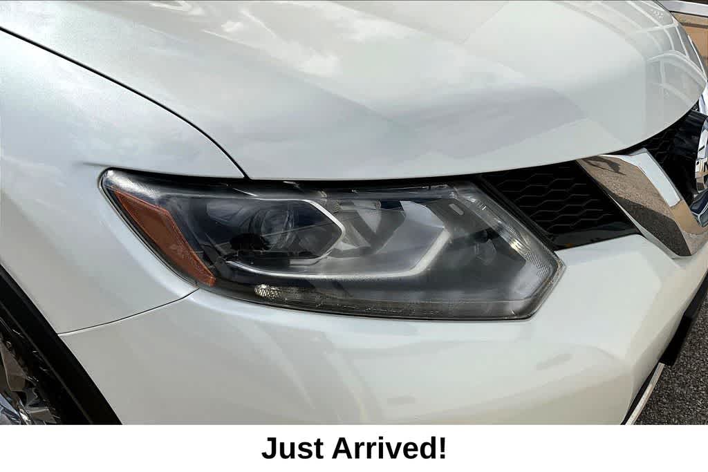 Thumbnail: 2016 Nissan Rogue - 31