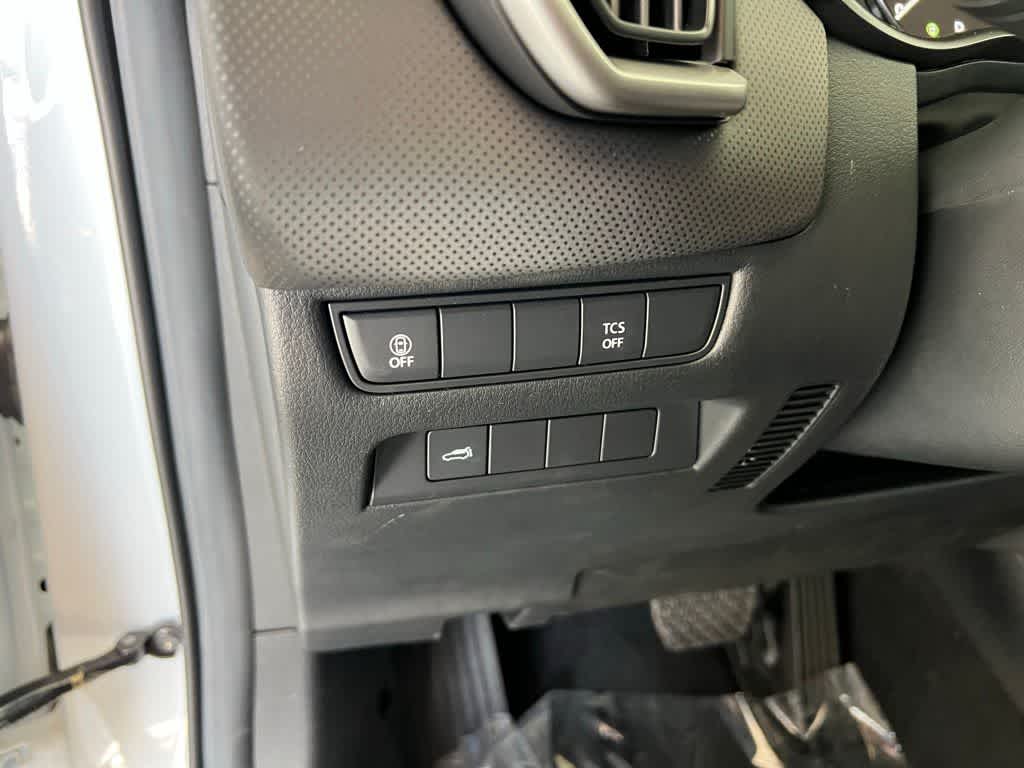 Thumbnail: 2025 Mazda CX-50 - 12