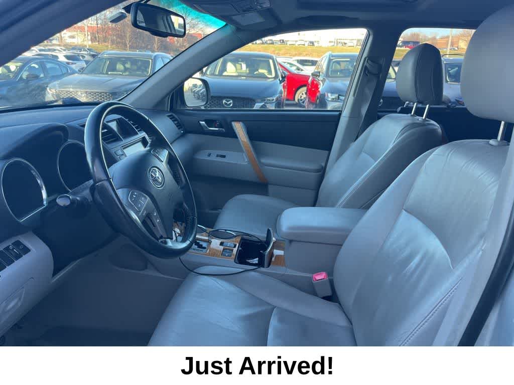 Thumbnail: 2009 Toyota Highlander - 5
