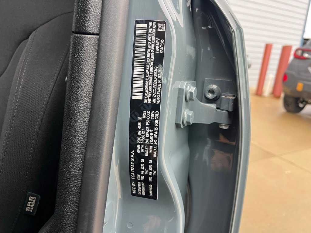 Thumbnail: 2018 Jeep Renegade - 39