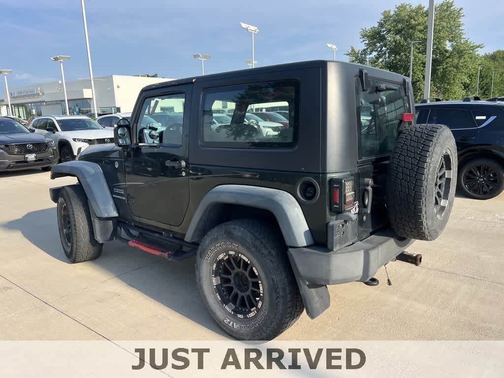 Thumbnail: 2010 Jeep Wrangler - 3