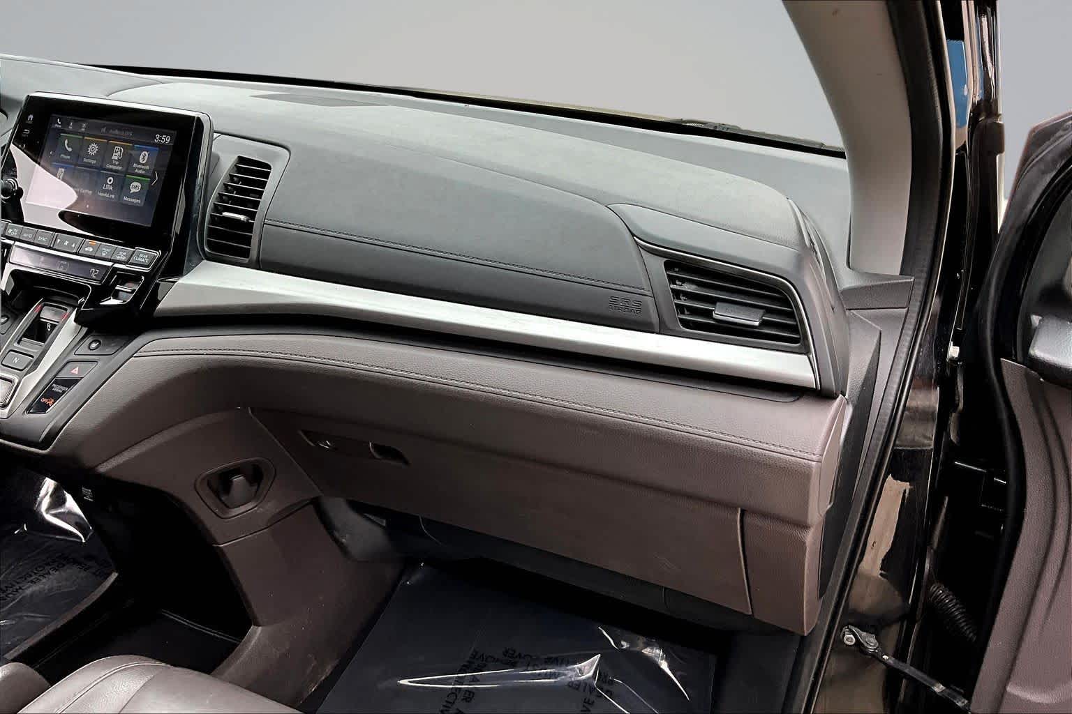 Thumbnail: 2018 Honda Odyssey - 16