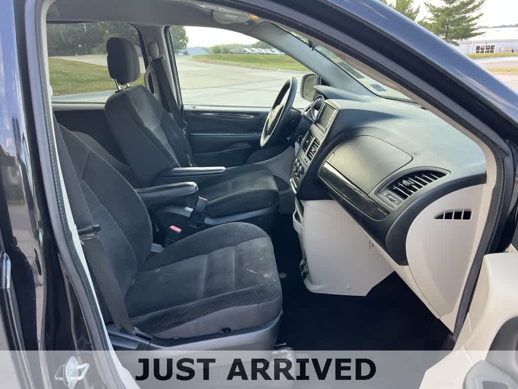 Thumbnail: 2018 Dodge Grand Caravan - 15