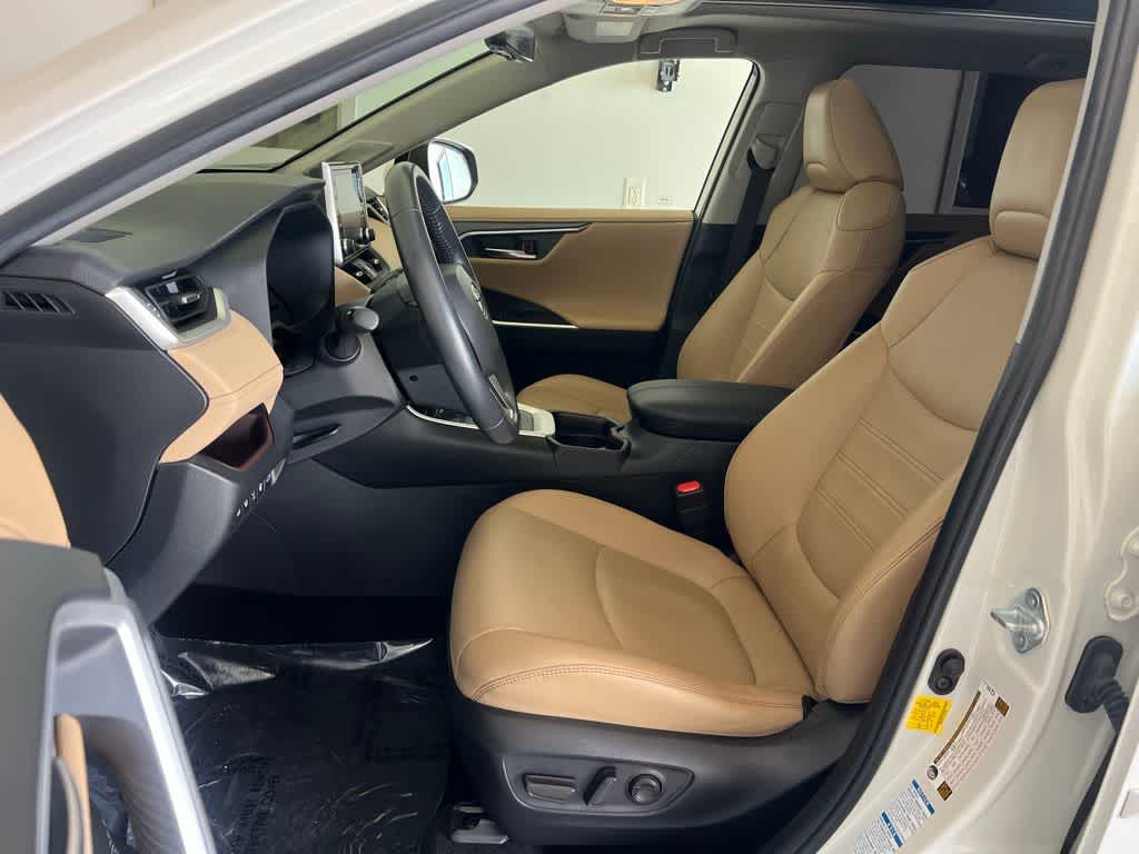 Thumbnail: 2020 Toyota RAV4 - 20