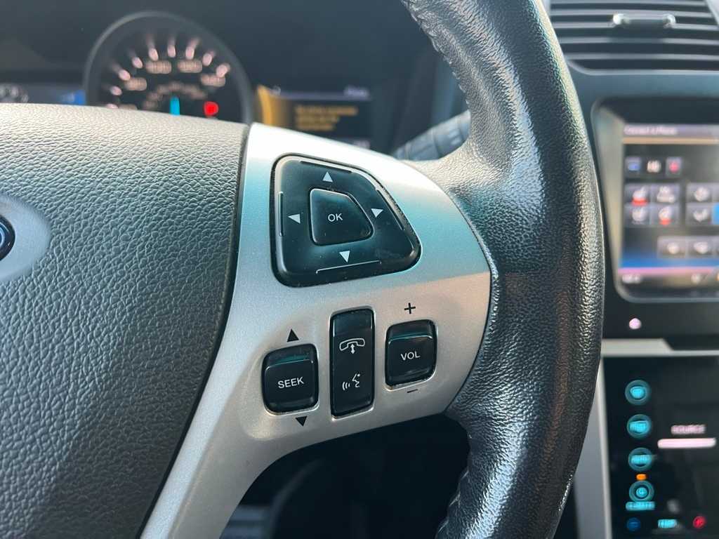 Thumbnail: 2014 Ford Explorer - 26