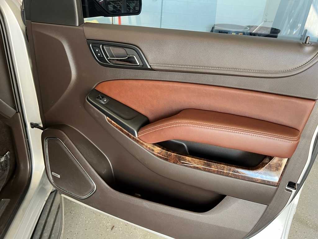 Thumbnail: 2015 Chevrolet Tahoe - 25