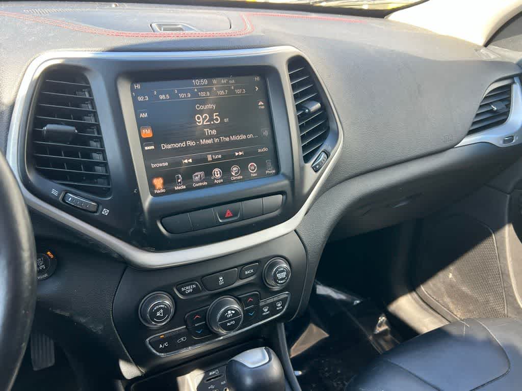 Thumbnail: 2014 Jeep Cherokee - 32