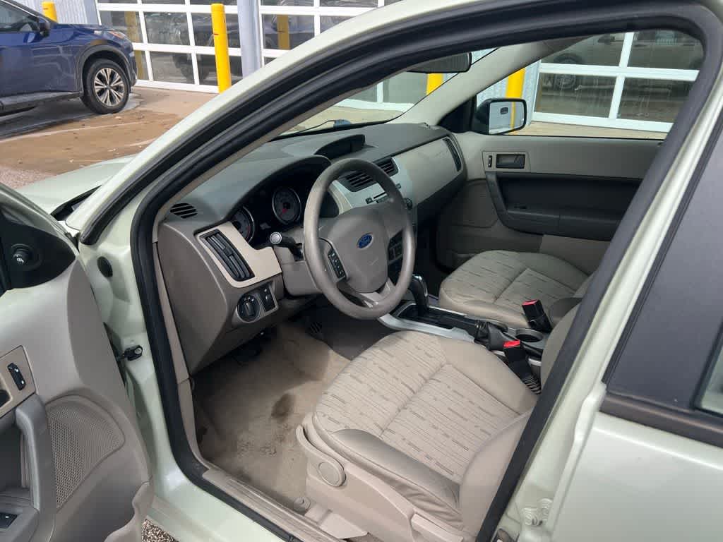 Thumbnail: 2010 Ford Focus - 2