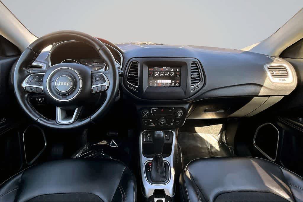 Thumbnail: 2018 Jeep Compass - 15