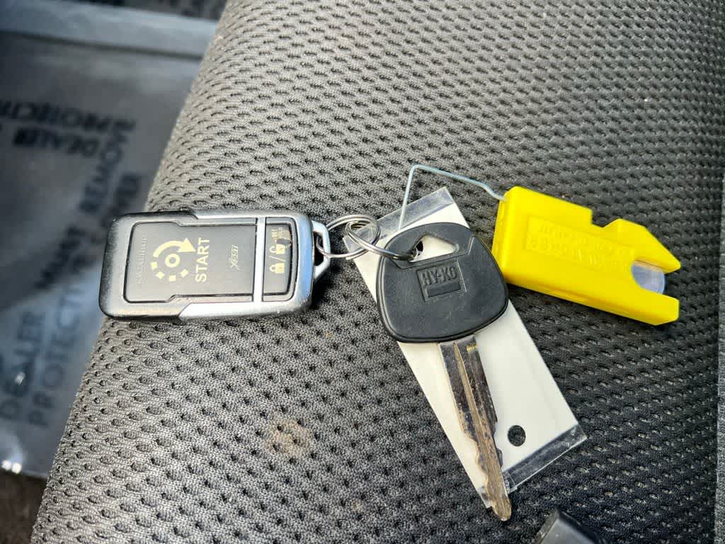 Thumbnail: 2008 Hyundai Tiburon - 35