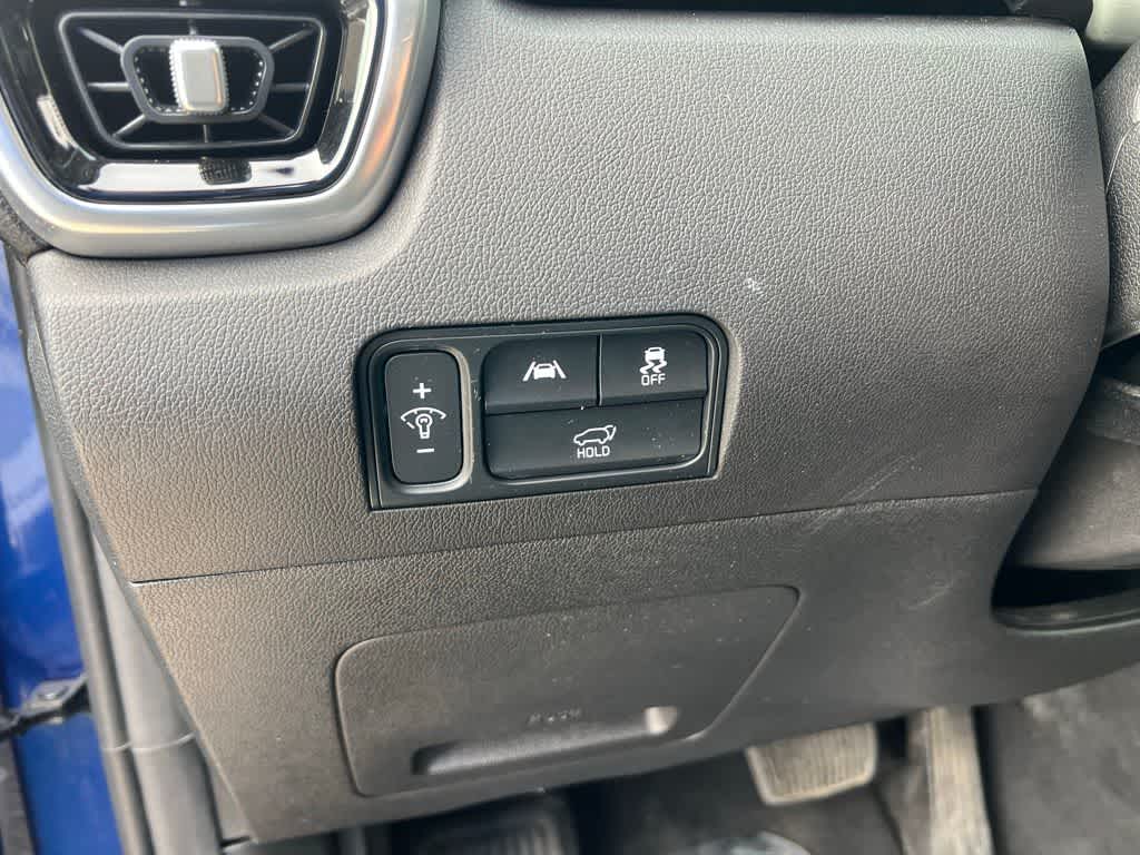 Thumbnail: 2023 Kia Sorento - 17