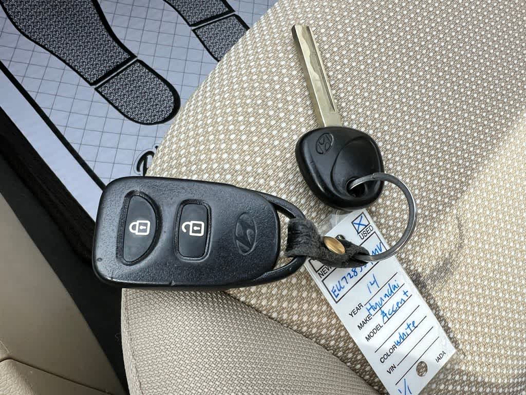 Thumbnail: 2014 Hyundai Accent - 28