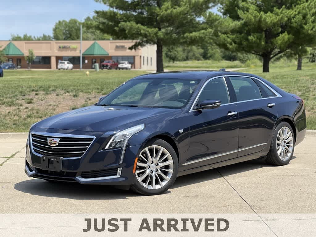 Thumbnail: 2017 Cadillac CT6 - 1