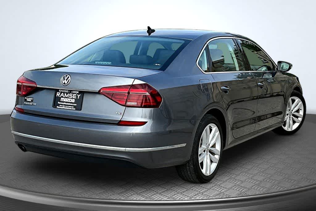 Thumbnail: 2018 Volkswagen Passat - 2