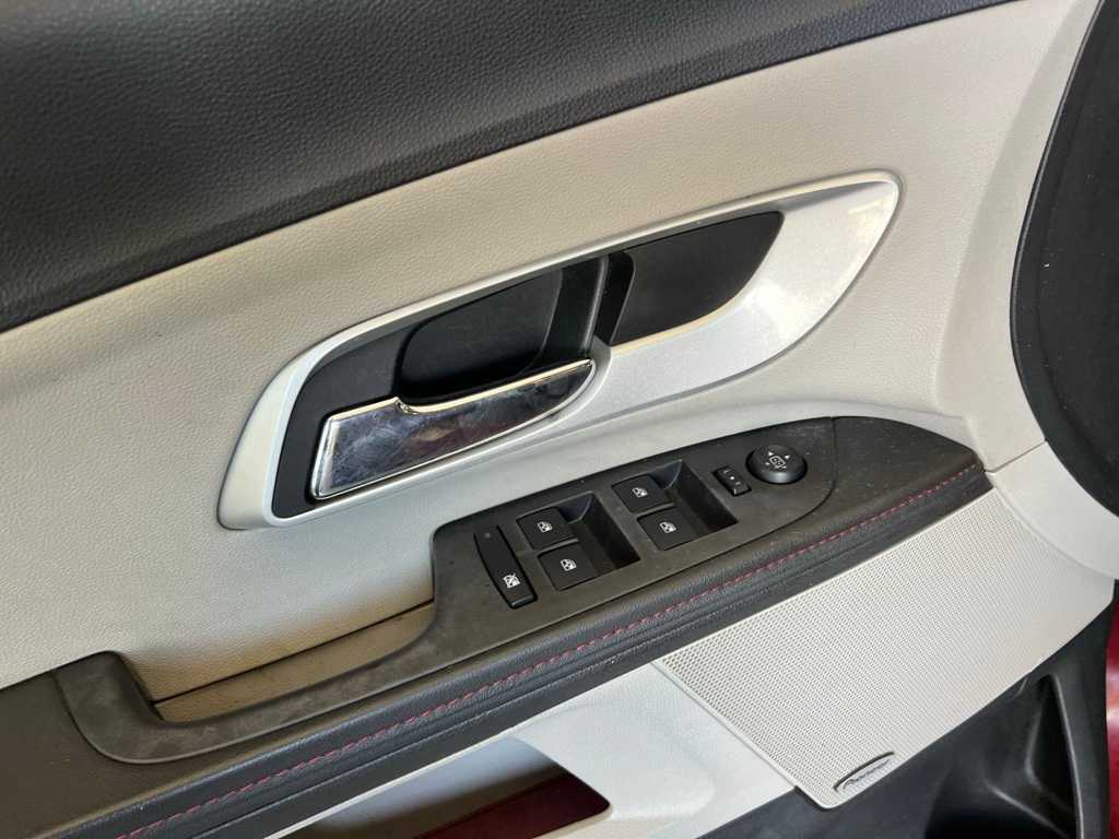 Thumbnail: 2011 Chevrolet Equinox - 13