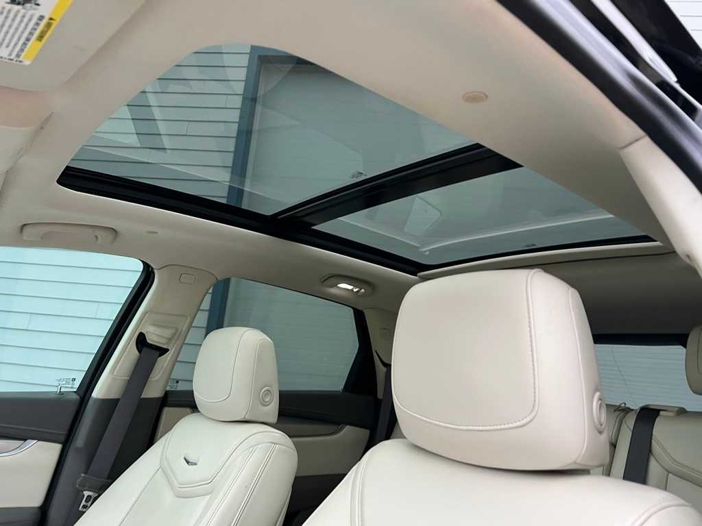 Thumbnail: 2017 Cadillac XT5 - 20