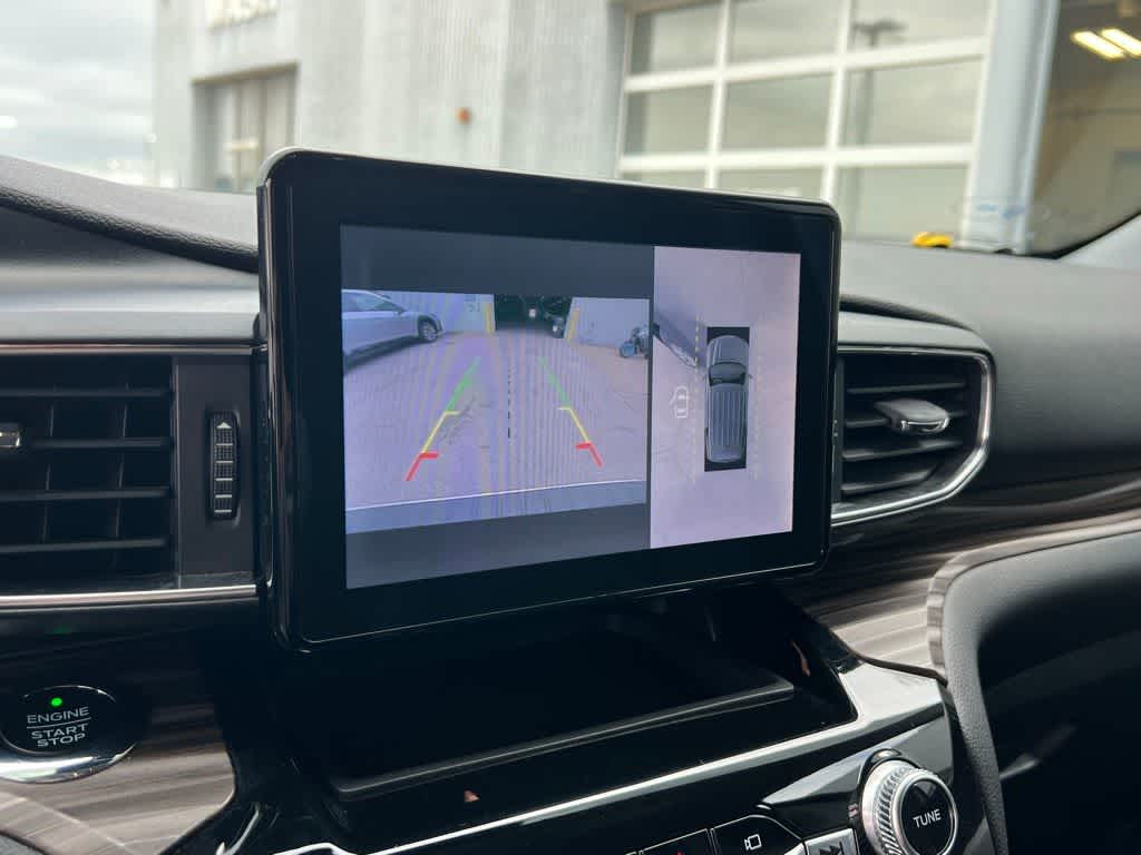 Thumbnail: 2021 Ford Explorer - 31