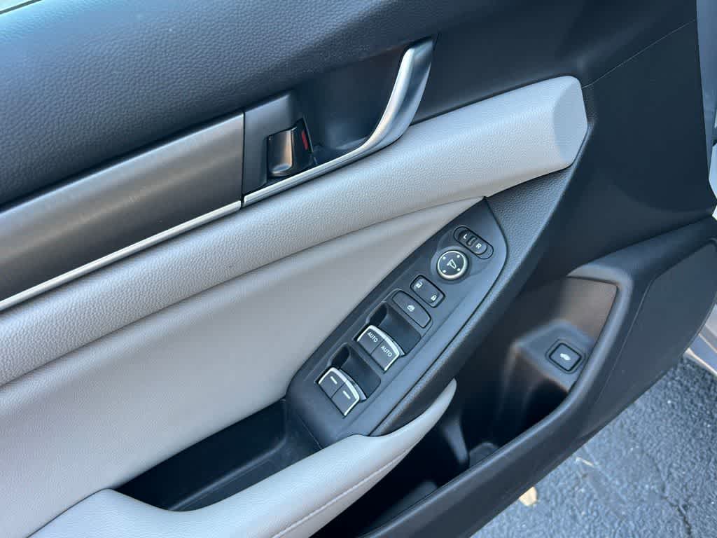 Thumbnail: 2018 Honda Accord - 14