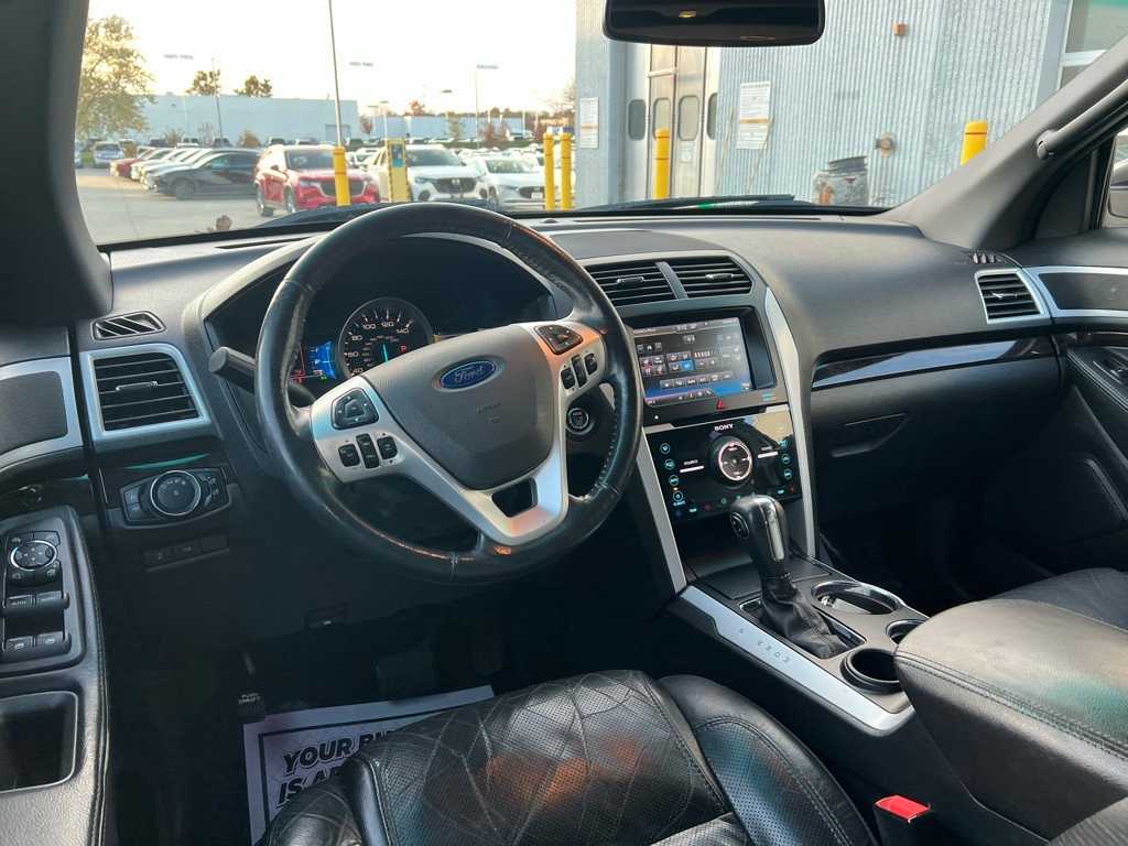 Thumbnail: 2014 Ford Explorer - 24