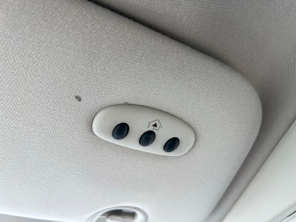 Thumbnail: 2012 Chrysler Town & Country - 39