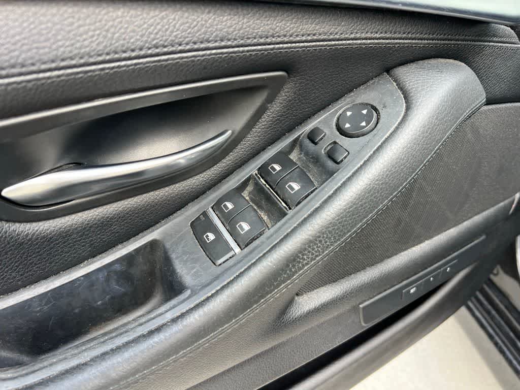 Thumbnail: 2016 BMW 5 Series - 14