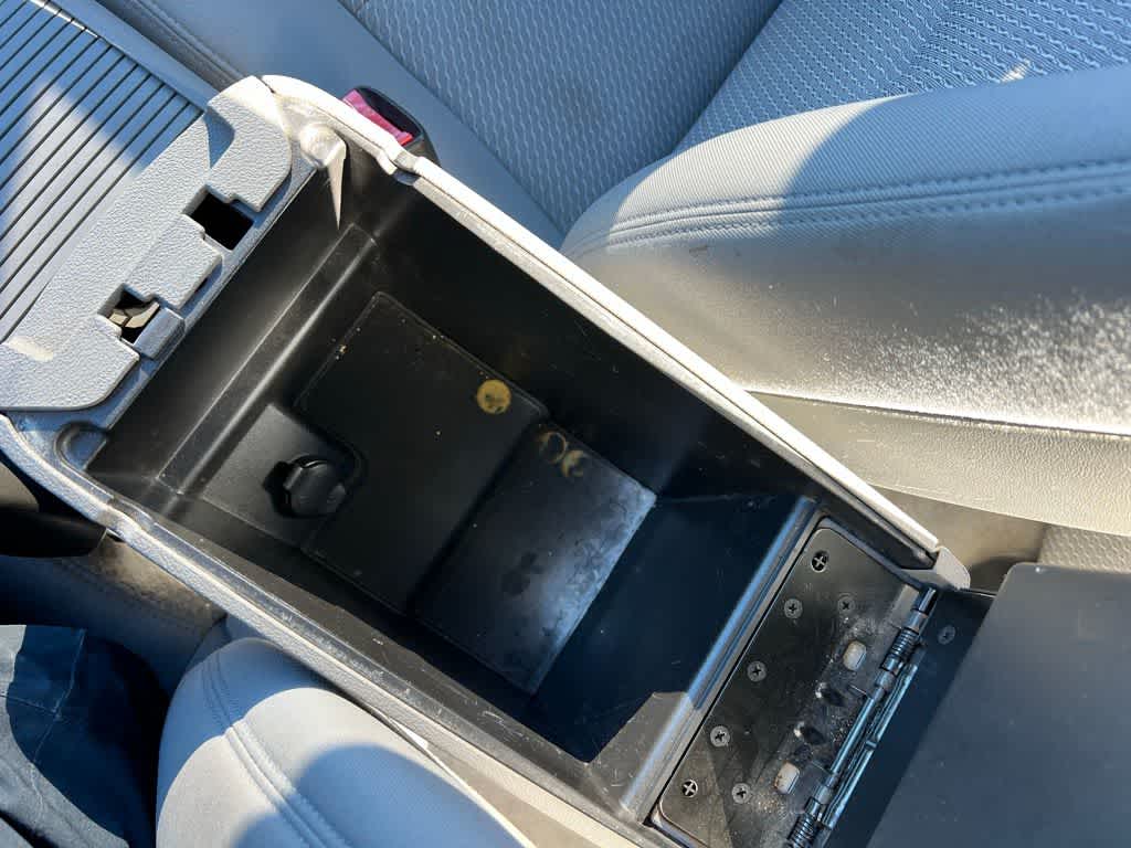 Thumbnail: 2008 Saturn Aura - 40