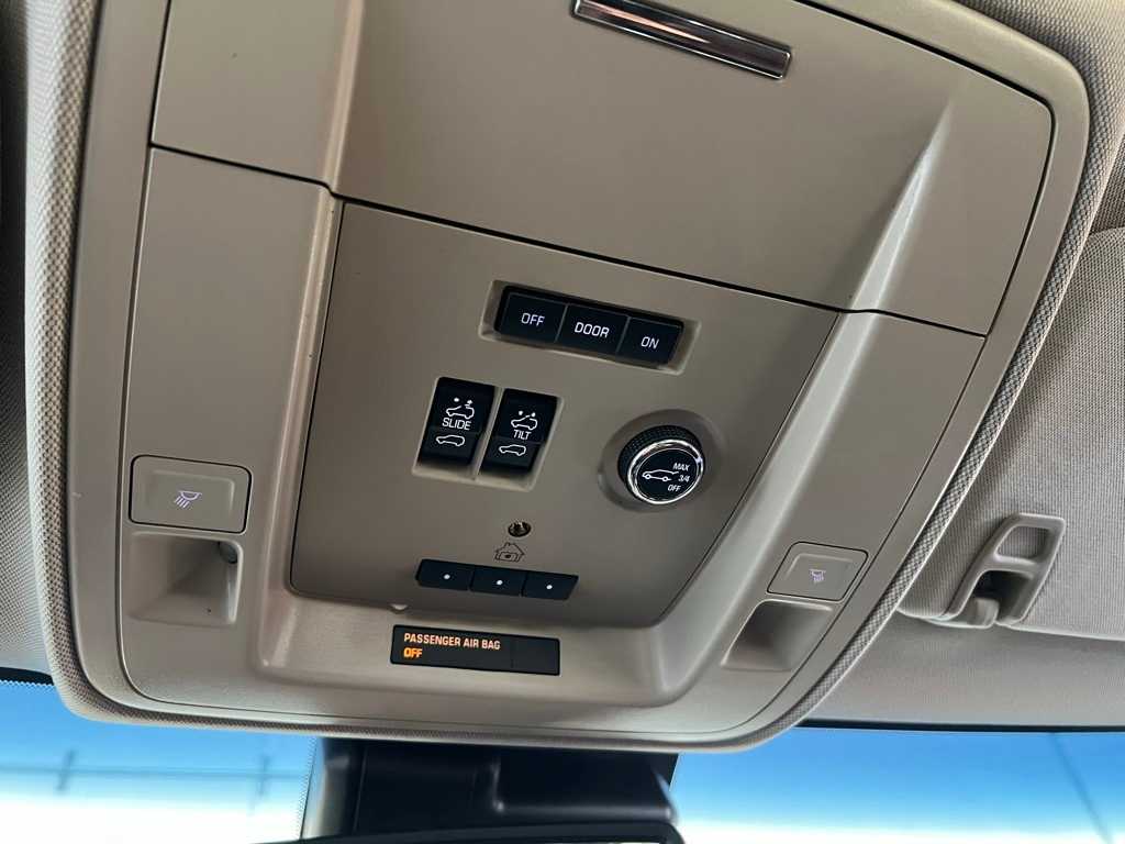 Thumbnail: 2015 Chevrolet Tahoe - 37